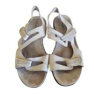 Trotters Katarina Sandals Women Size 9 White Hook and Loop Open Toe Strappy